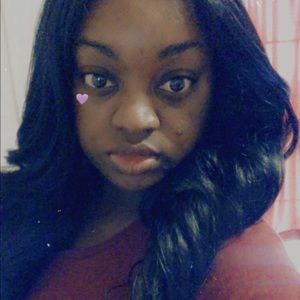 Meet your Posher, Valecia